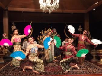 thai cultural dance performance, akalingo, dhara dhevi, farang ses, fujian, le grand lana, loy kham bar, Dhara Dhevi Hotel